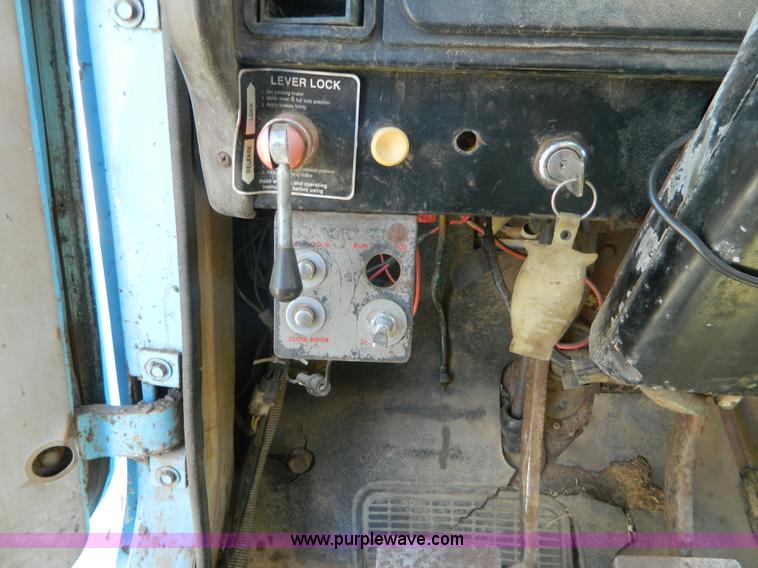 image for item K8025 1979 International feed truck