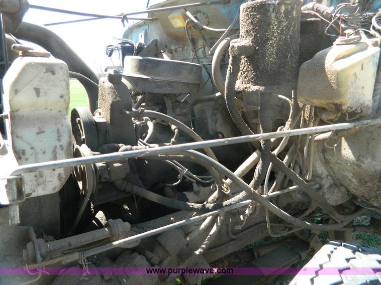 image for item K8025 1979 International feed truck