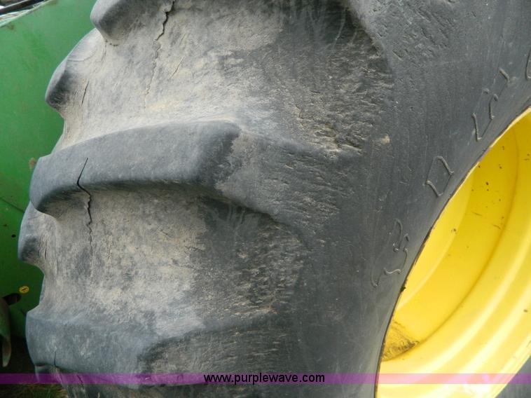 image for item K8031 1984 John Deere 6620 Turbo combine