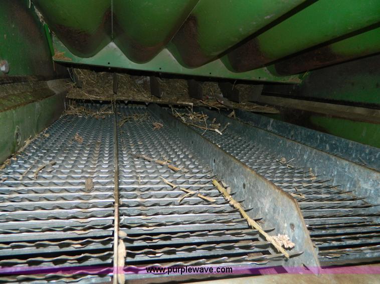 image for item K8031 1984 John Deere 6620 Turbo combine