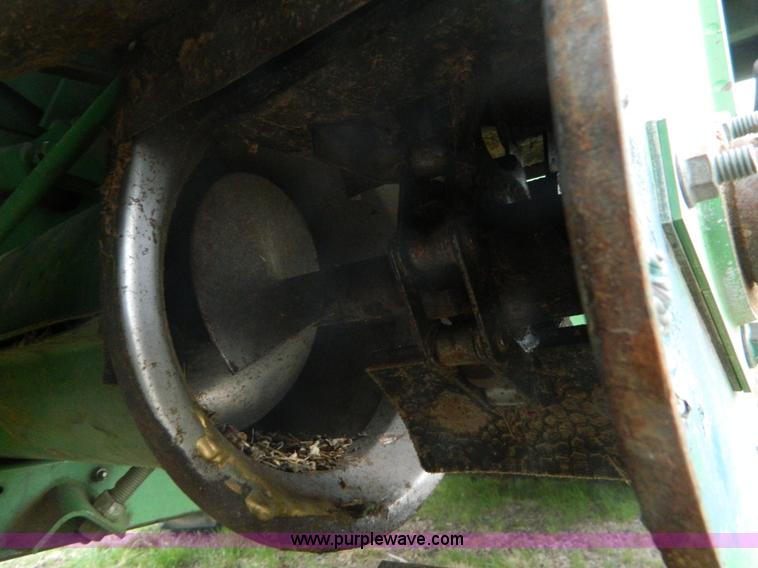 image for item K8031 1984 John Deere 6620 Turbo combine