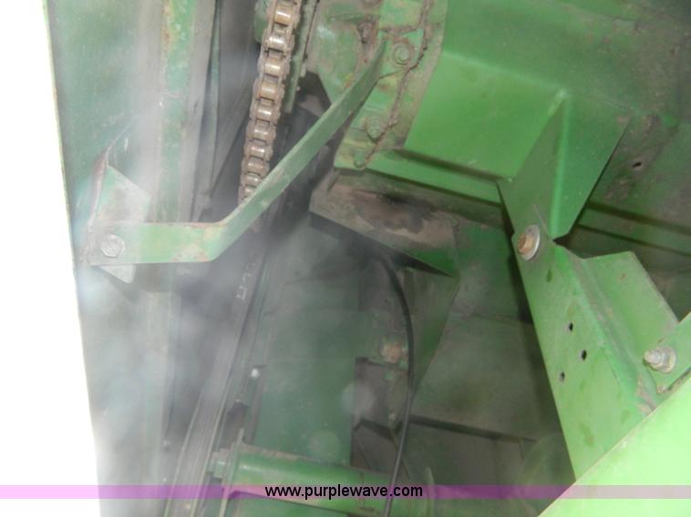 image for item K8031 1984 John Deere 6620 Turbo combine