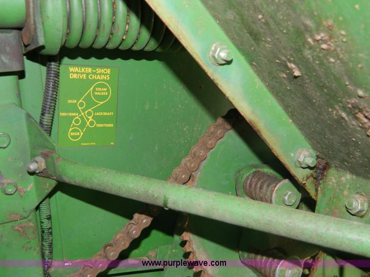 image for item K8031 1984 John Deere 6620 Turbo combine