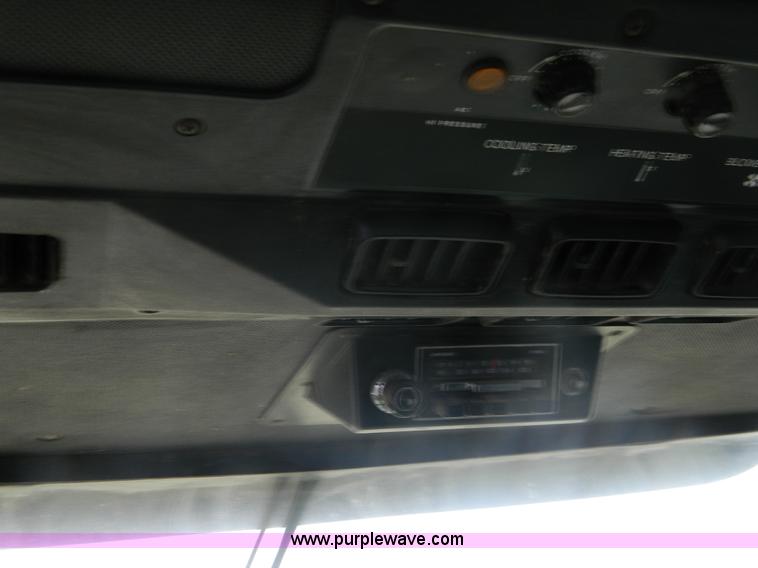 image for item K8031 1984 John Deere 6620 Turbo combine