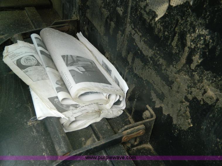 image for item K8031 1984 John Deere 6620 Turbo combine