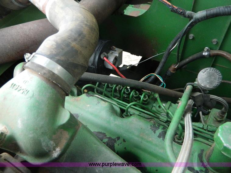 image for item K8031 1984 John Deere 6620 Turbo combine