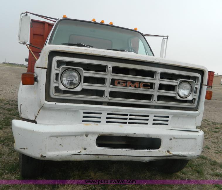 image for item K8035 1978 GMC 6000 grain truck