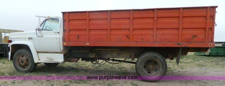 image for item K8035 1978 GMC 6000 grain truck