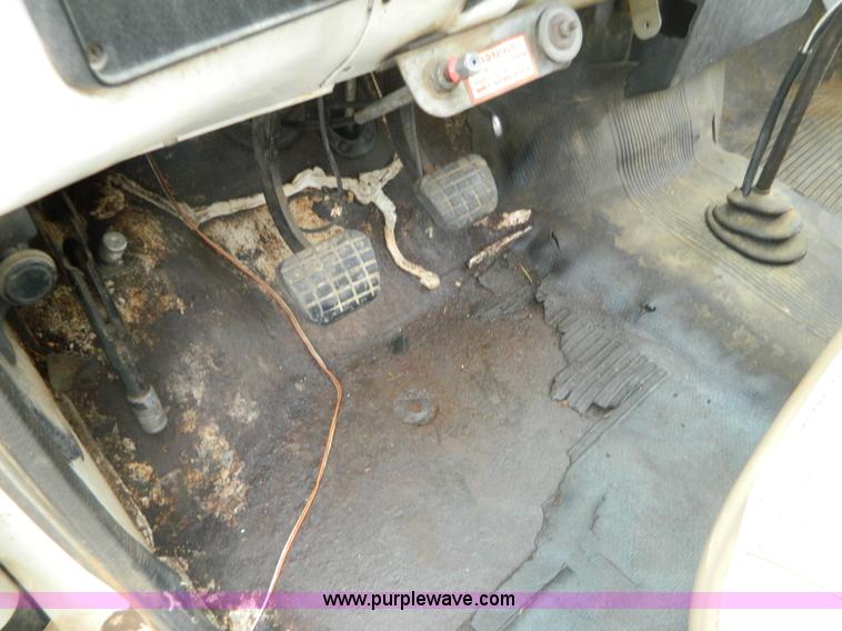 image for item K8035 1978 GMC 6000 grain truck