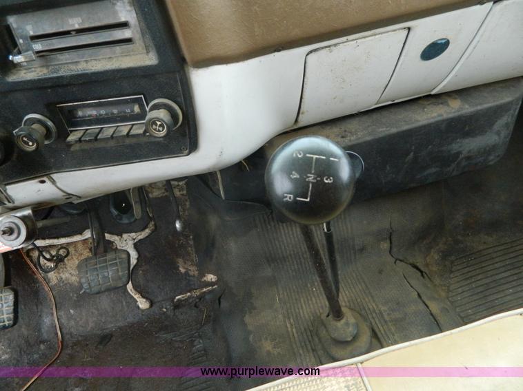 image for item K8035 1978 GMC 6000 grain truck