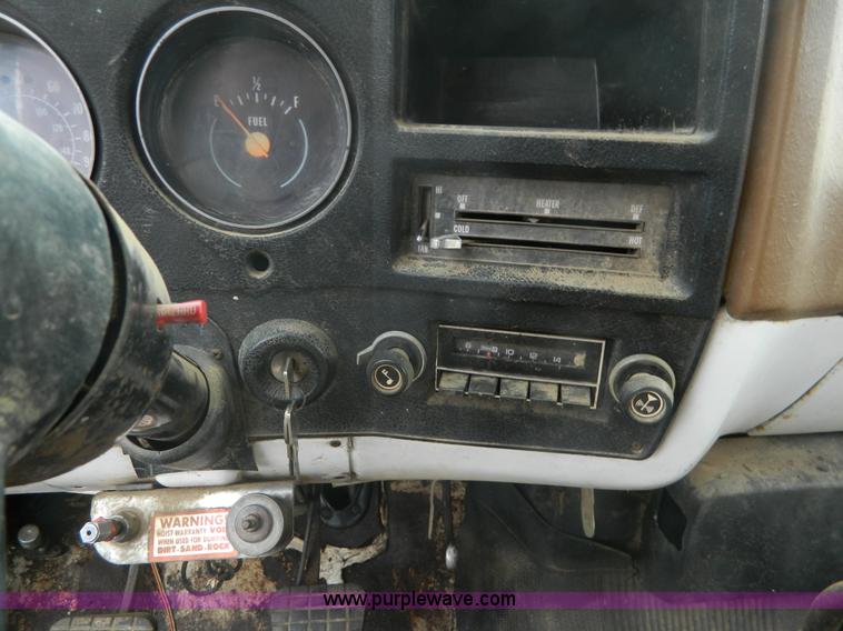 image for item K8035 1978 GMC 6000 grain truck