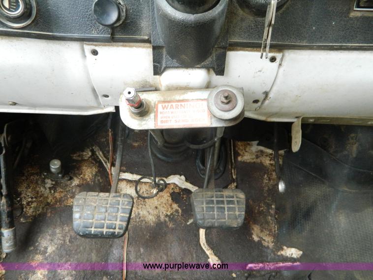 image for item K8035 1978 GMC 6000 grain truck