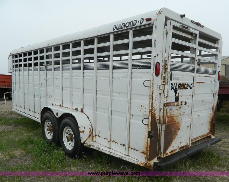 image for item K8037 1993 Diamond D gooseneck livestock trailer