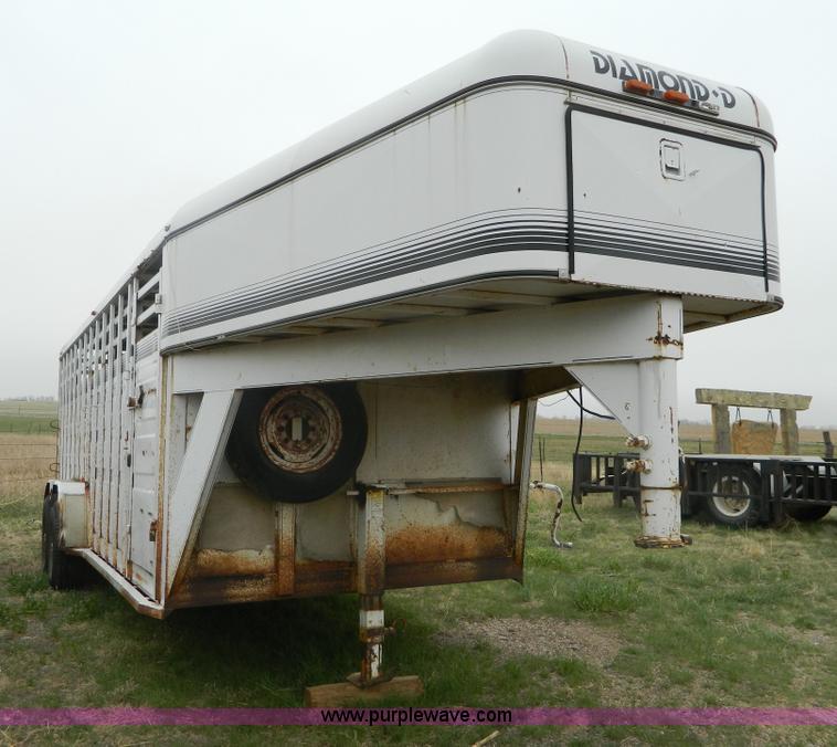 image for item K8037 1993 Diamond D gooseneck livestock trailer