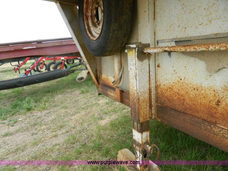 image for item K8037 1993 Diamond D gooseneck livestock trailer