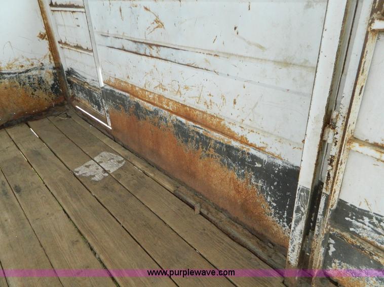 image for item K8037 1993 Diamond D gooseneck livestock trailer