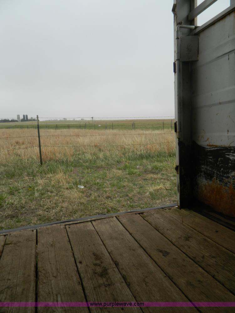 image for item K8037 1993 Diamond D gooseneck livestock trailer