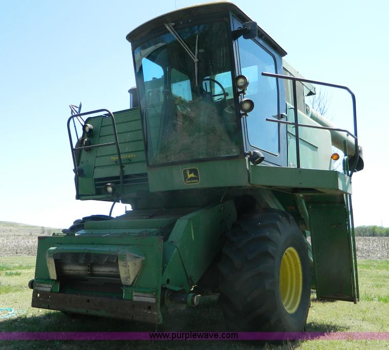 image for item K8047 1980 John Deere 6620 Turbo combine
