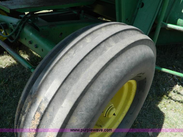 image for item K8047 1980 John Deere 6620 Turbo combine