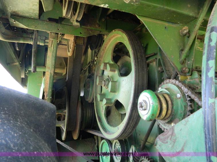 image for item K8047 1980 John Deere 6620 Turbo combine