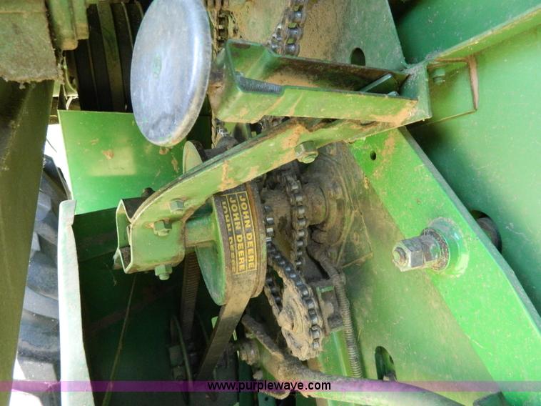image for item K8047 1980 John Deere 6620 Turbo combine