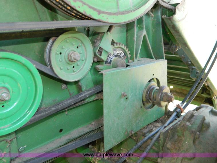 image for item K8047 1980 John Deere 6620 Turbo combine