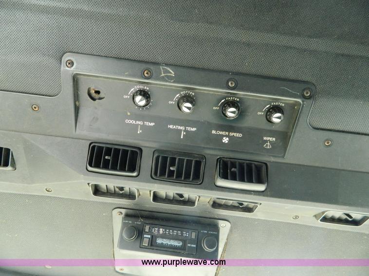 image for item K8047 1980 John Deere 6620 Turbo combine