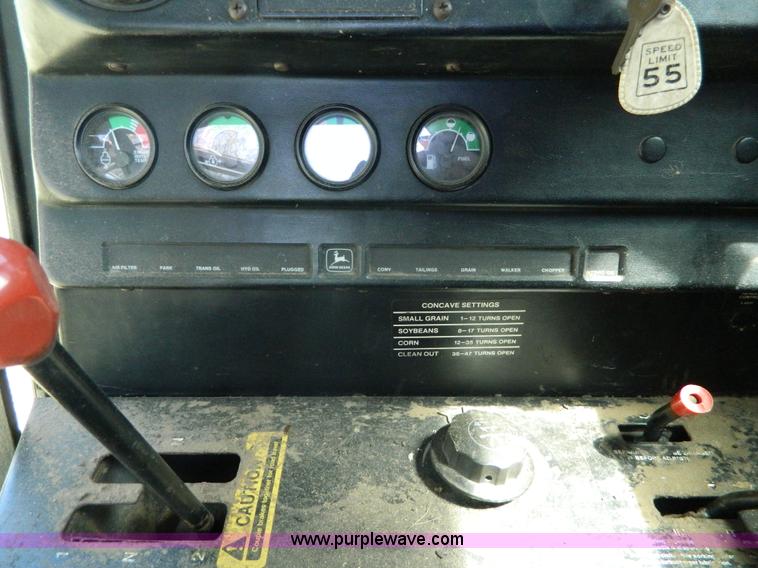 image for item K8047 1980 John Deere 6620 Turbo combine