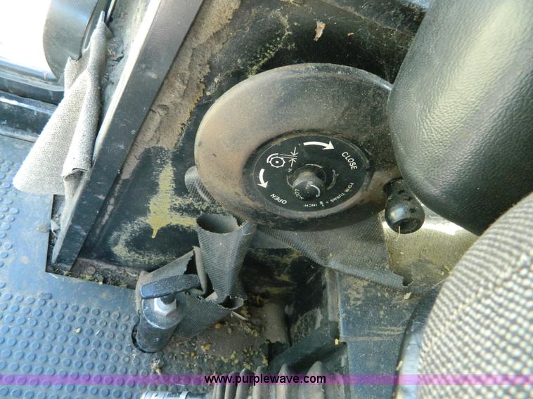 image for item K8047 1980 John Deere 6620 Turbo combine