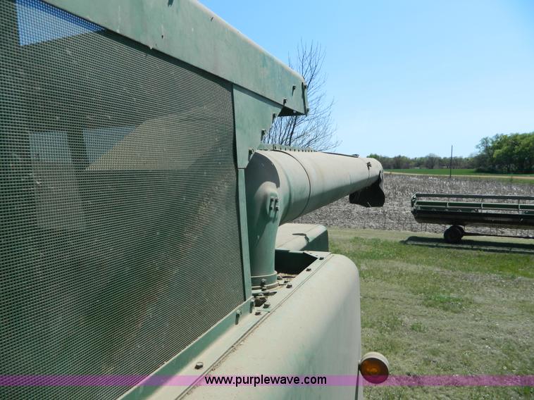 image for item K8047 1980 John Deere 6620 Turbo combine