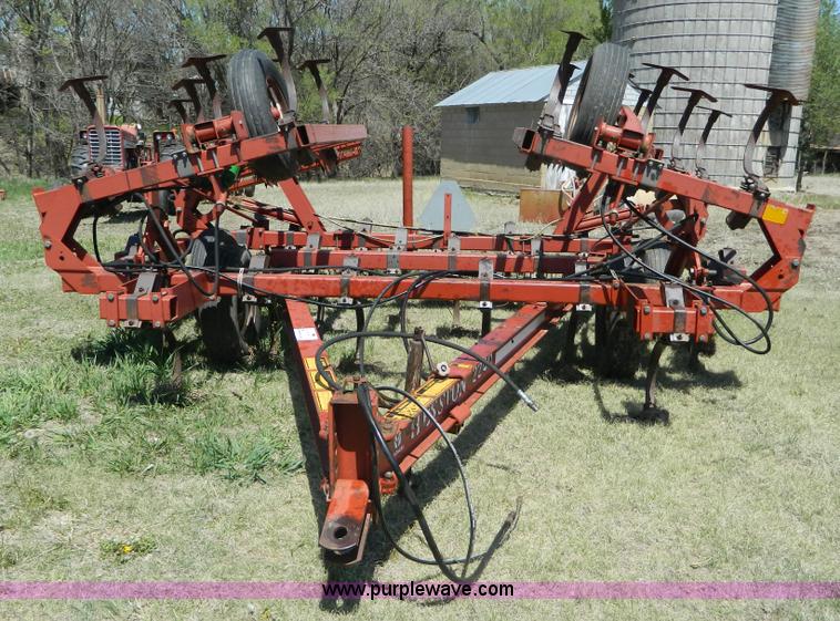 image for item K8051 Hesston 2240 field cultivator