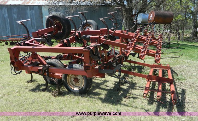image for item K8051 Hesston 2240 field cultivator