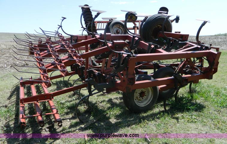 image for item K8051 Hesston 2240 field cultivator