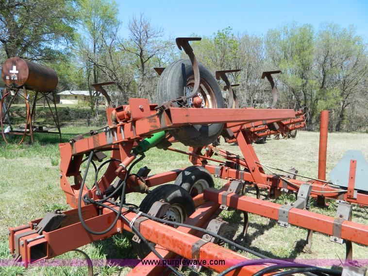 image for item K8051 Hesston 2240 field cultivator