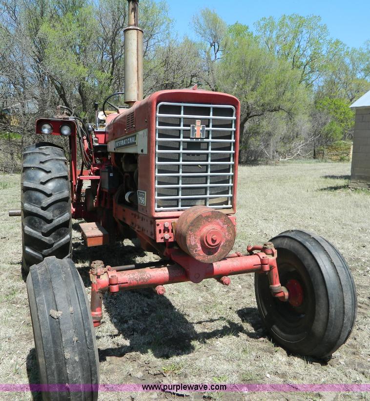 image for item K8053 1969 International 756 tractor