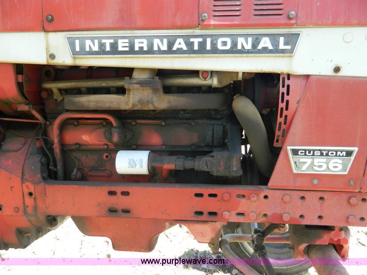 image for item K8053 1969 International 756 tractor