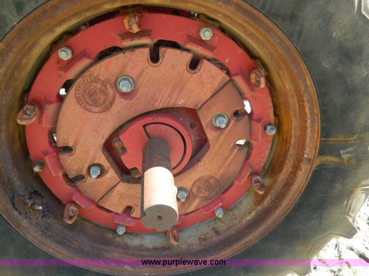 image for item K8053 1969 International 756 tractor