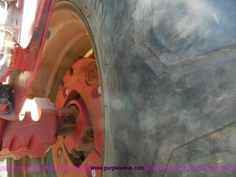 image for item K8053 1969 International 756 tractor