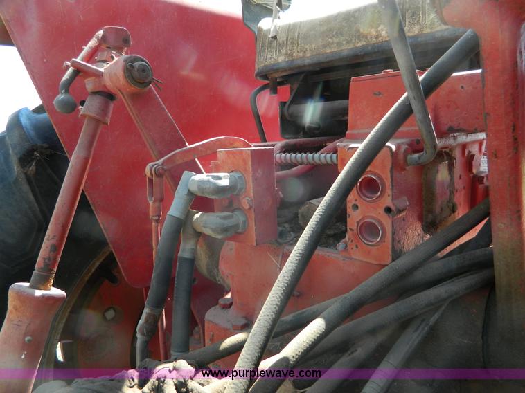 image for item K8053 1969 International 756 tractor