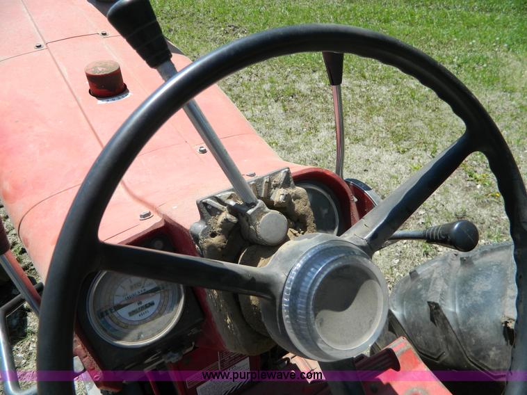 image for item K8053 1969 International 756 tractor