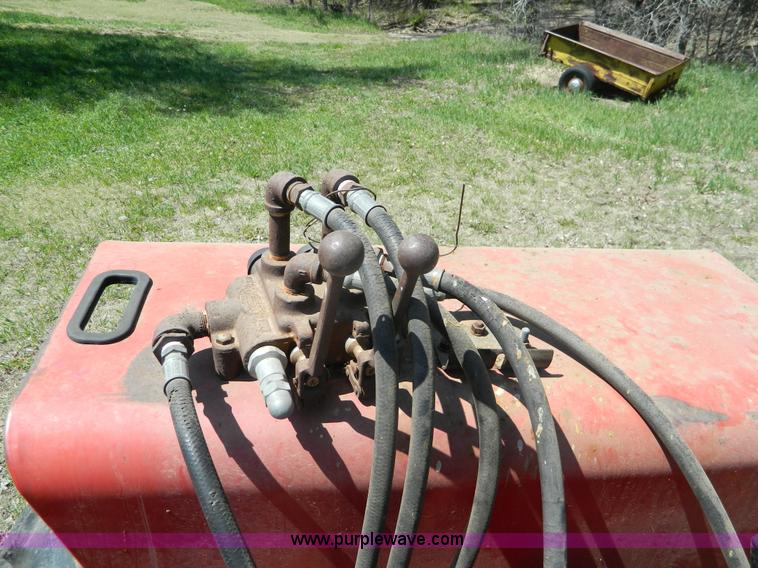 image for item K8053 1969 International 756 tractor