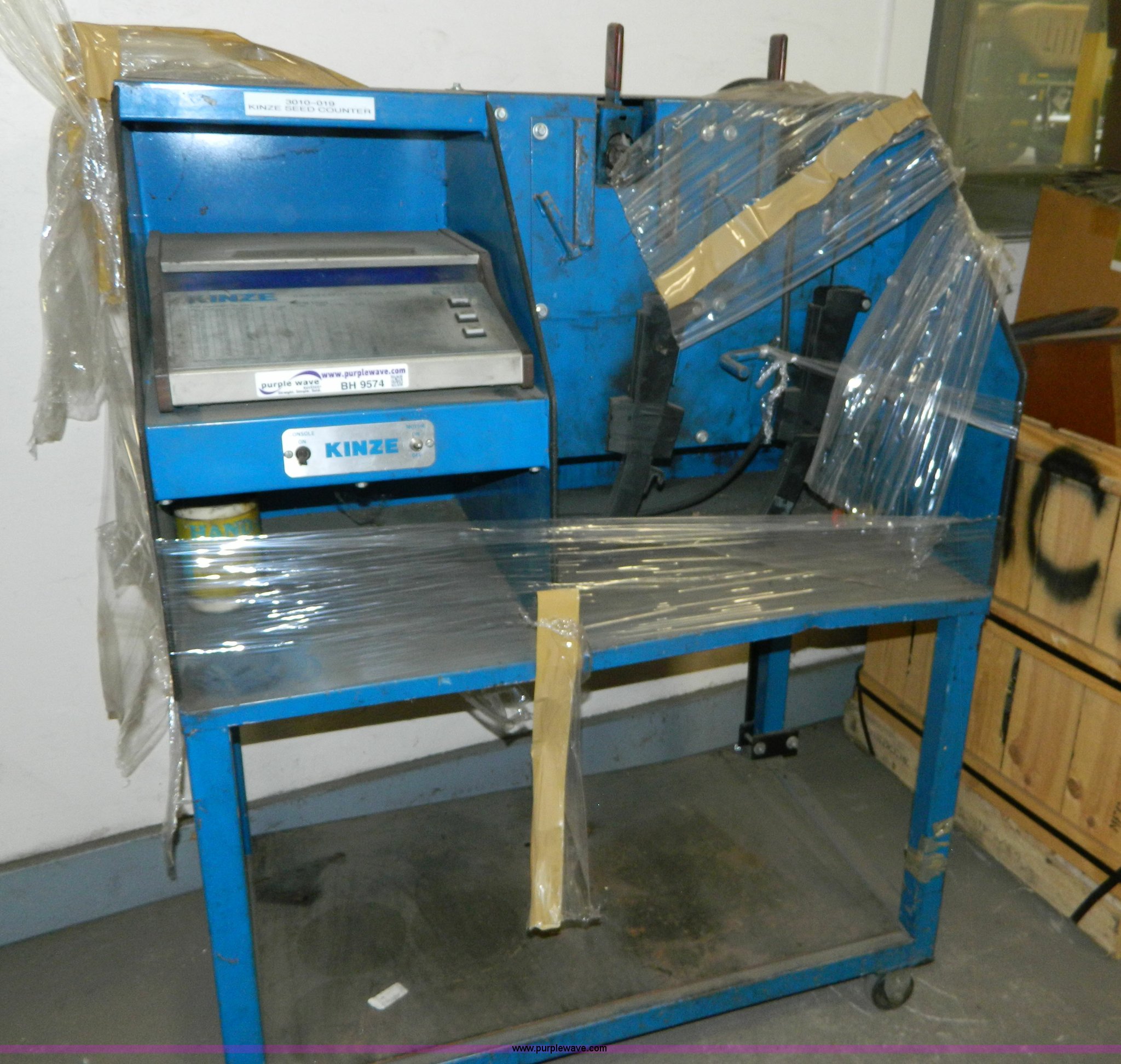 Kinze 100 seed counter in Assaria, KS Item BH9574 sold Purple Wave