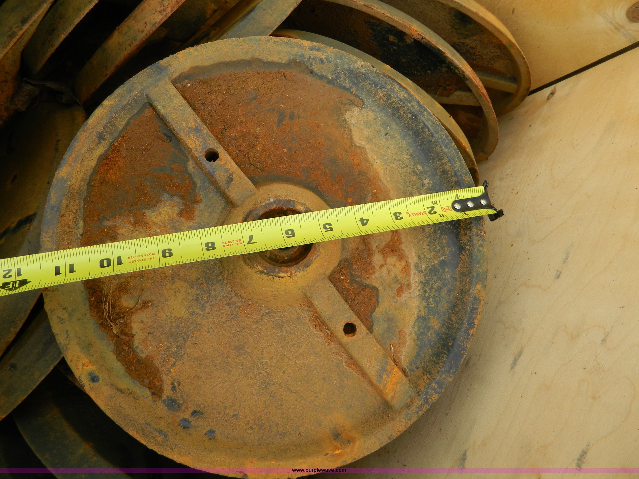 (20) opener disks in Assaria, KS Item BH9650 sold Purple Wave