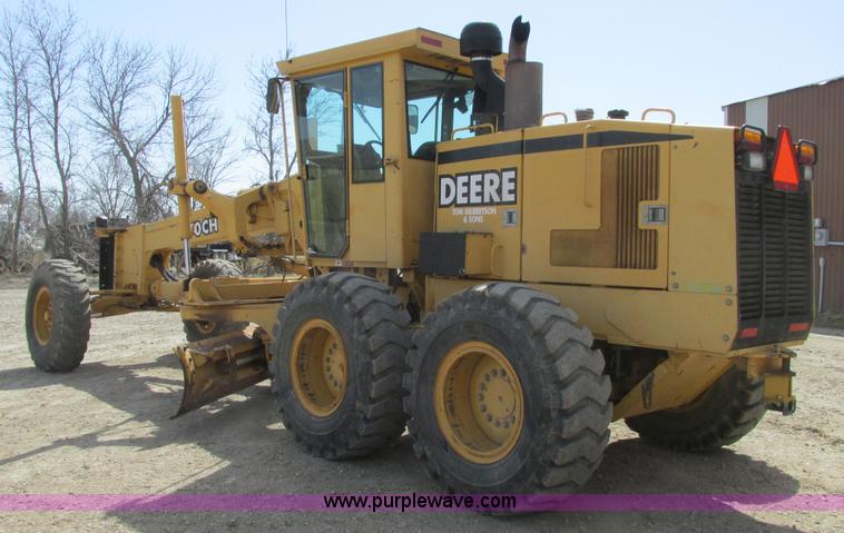 image for item A8778 1998 John Deere 770CH motor grader