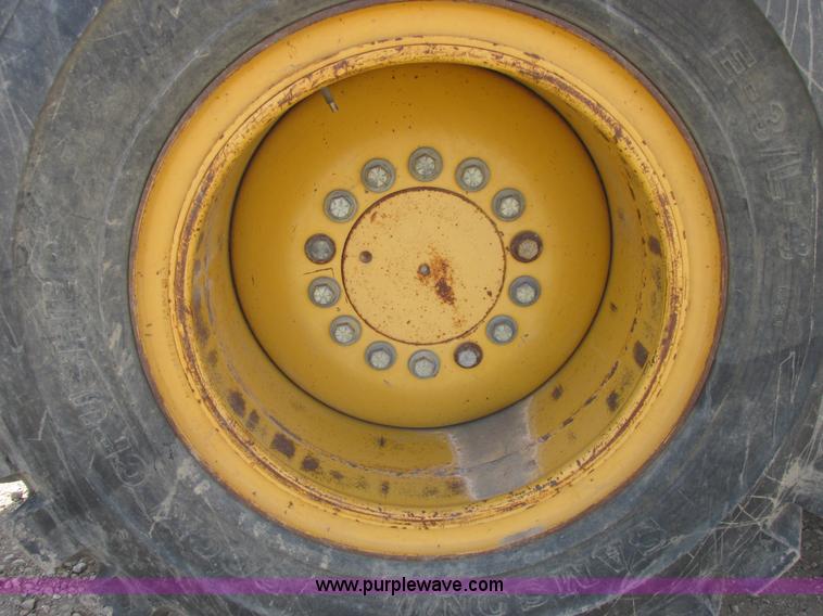 image for item A8778 1998 John Deere 770CH motor grader