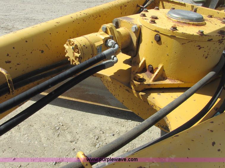 image for item A8778 1998 John Deere 770CH motor grader