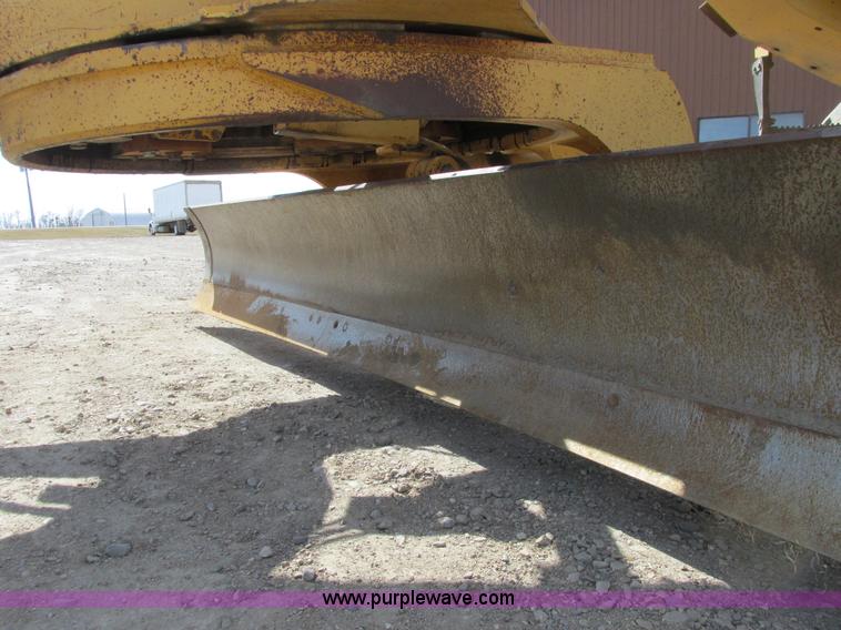 image for item A8778 1998 John Deere 770CH motor grader