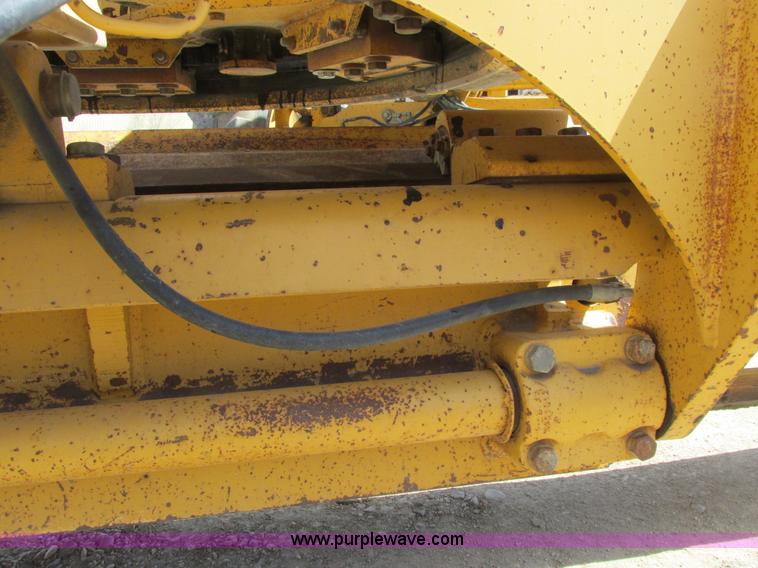 image for item A8778 1998 John Deere 770CH motor grader