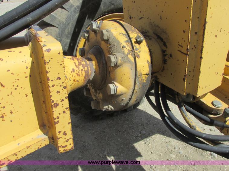 image for item A8778 1998 John Deere 770CH motor grader