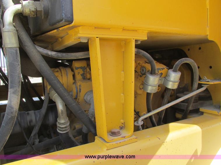 image for item A8778 1998 John Deere 770CH motor grader